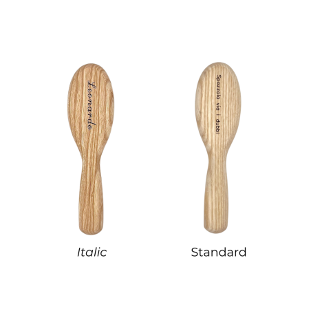 Small Oval Brush with Short Pins